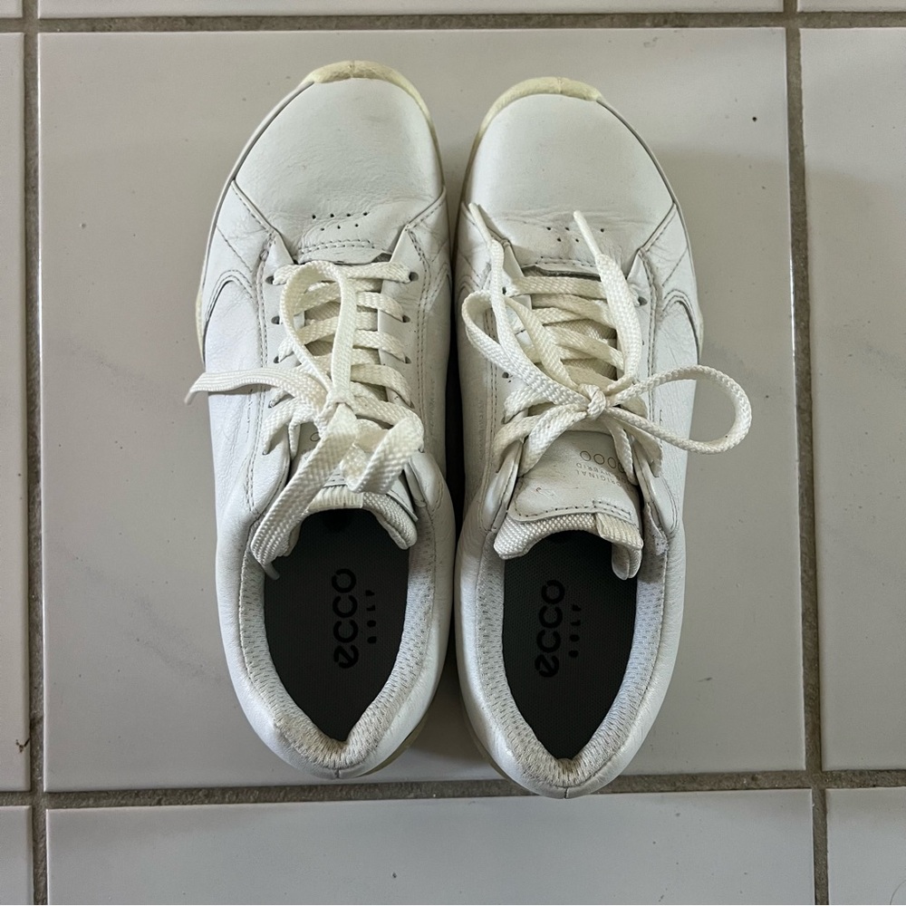 Women’s ecco golf shoes